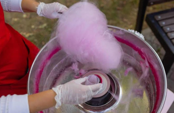 Barraquinha de algodão doce feita na hora